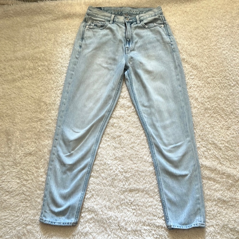 white/blue jeans